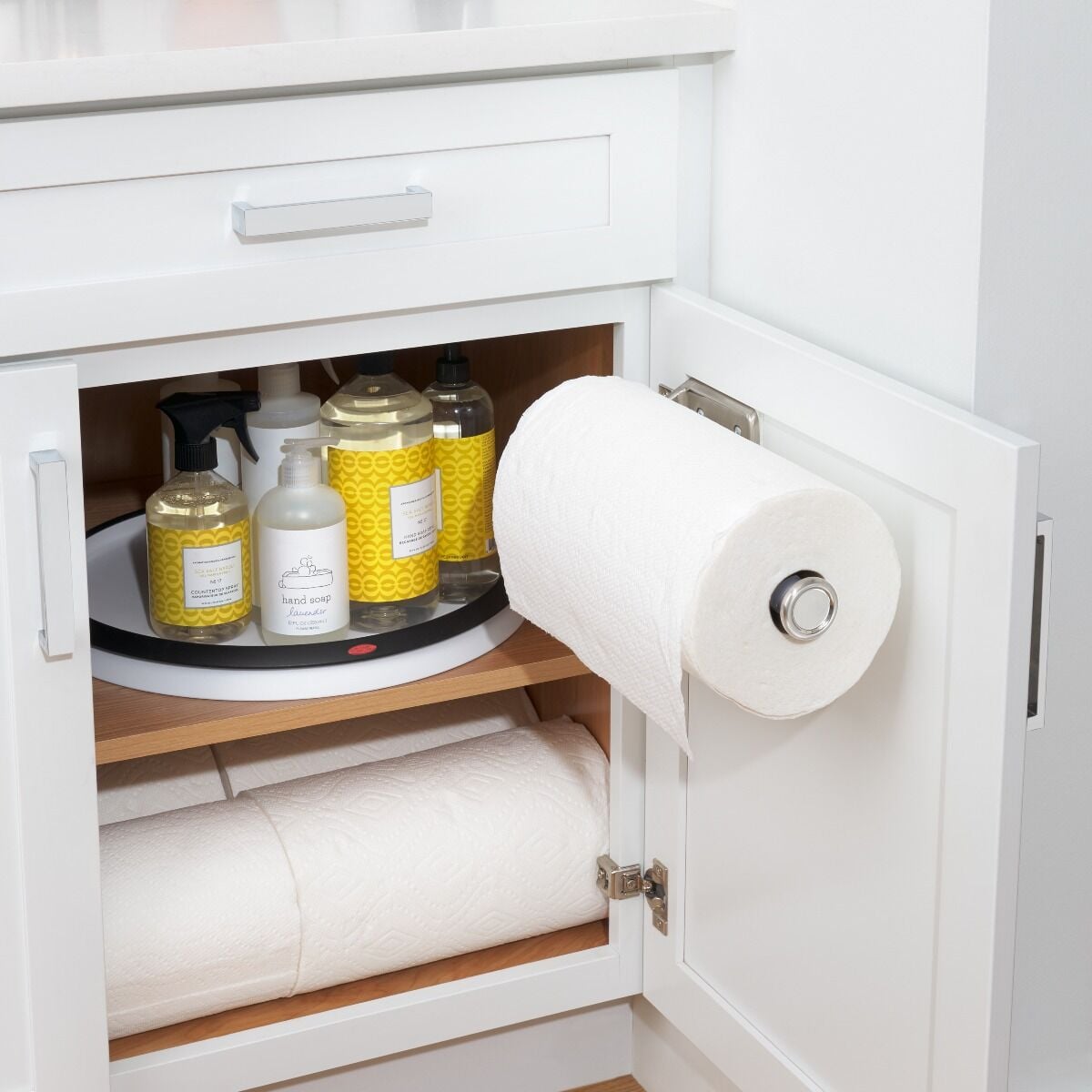 steady-mounted-paper-towel-holder-v7 gg_13245200_9c.jpg
