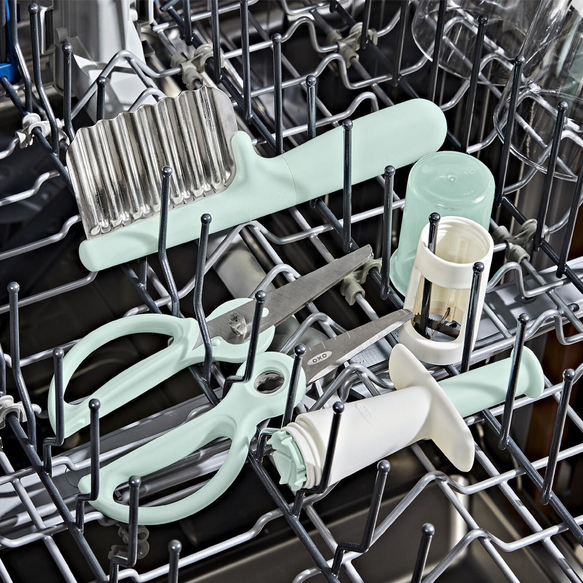 cut-and-prep-set-3-piece-t3 tot_61176700_baby-food-prep-set_pdp_06.jpeg