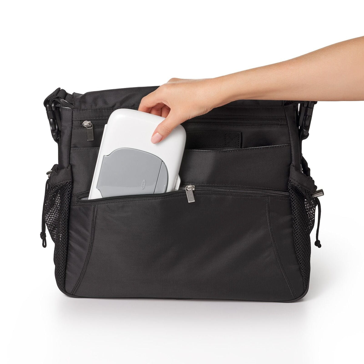 on-the-go-wipes-dispenser-gray-e4 tot_63101700_4b_-_rgb.jpg