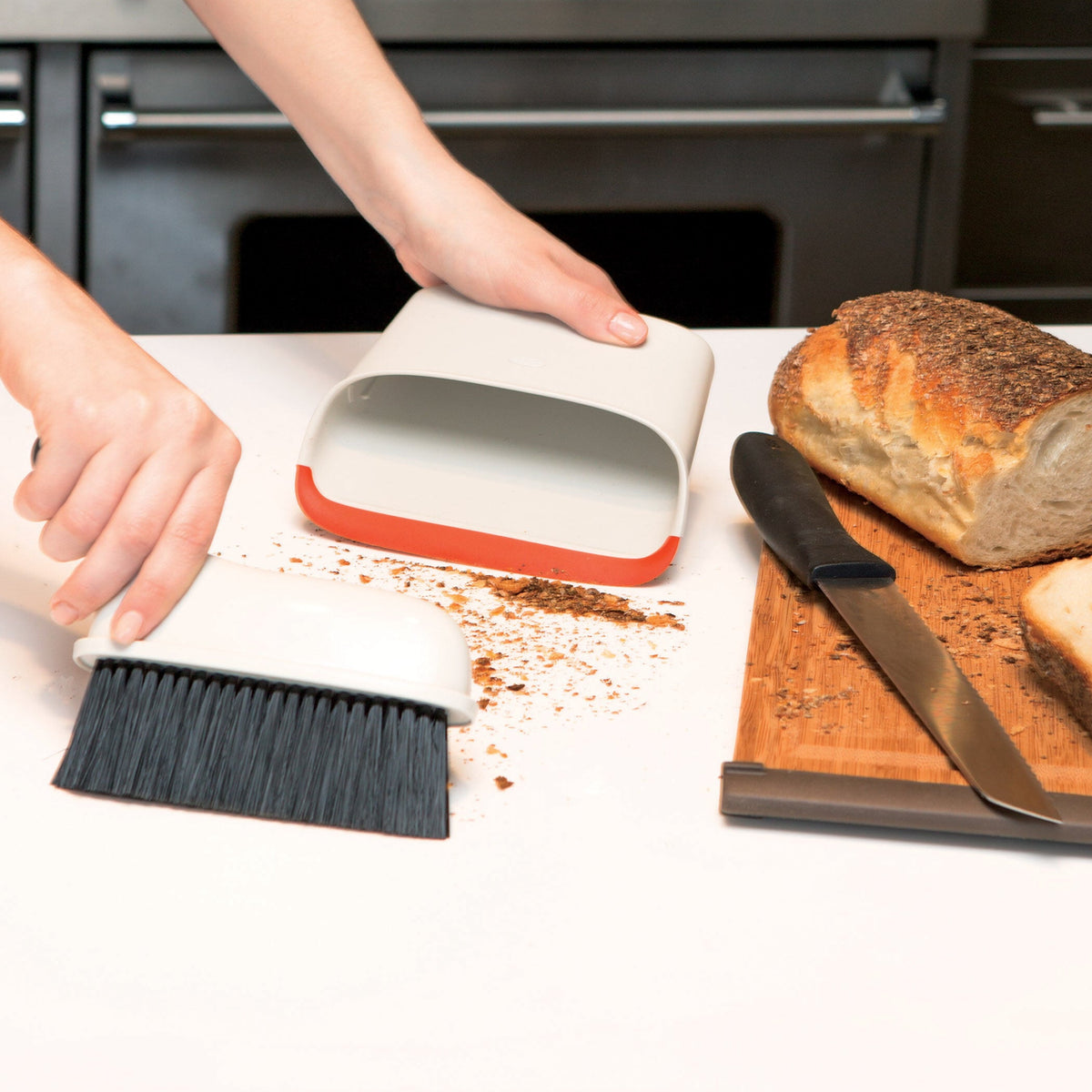 compact-dustpan-and-brush-set-j5 1334280_7_compact_dustpan_brush_set.jpg