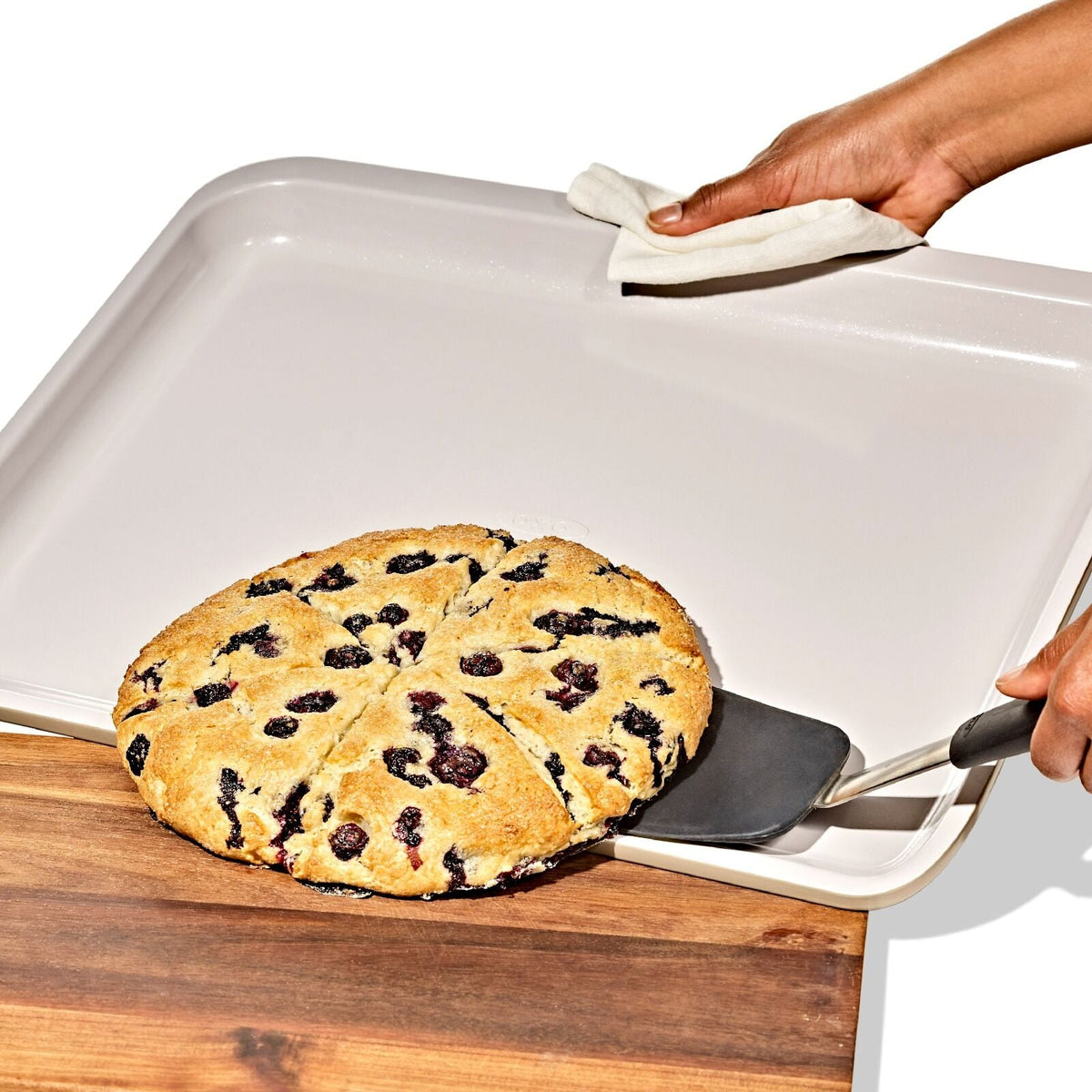non-stick-pro-ceramic-coated-metal-bakeware-cookie-sheet-biscuit-t4 24123db9-ee95-4e4b-8882-81e452abcd2a.jpeg