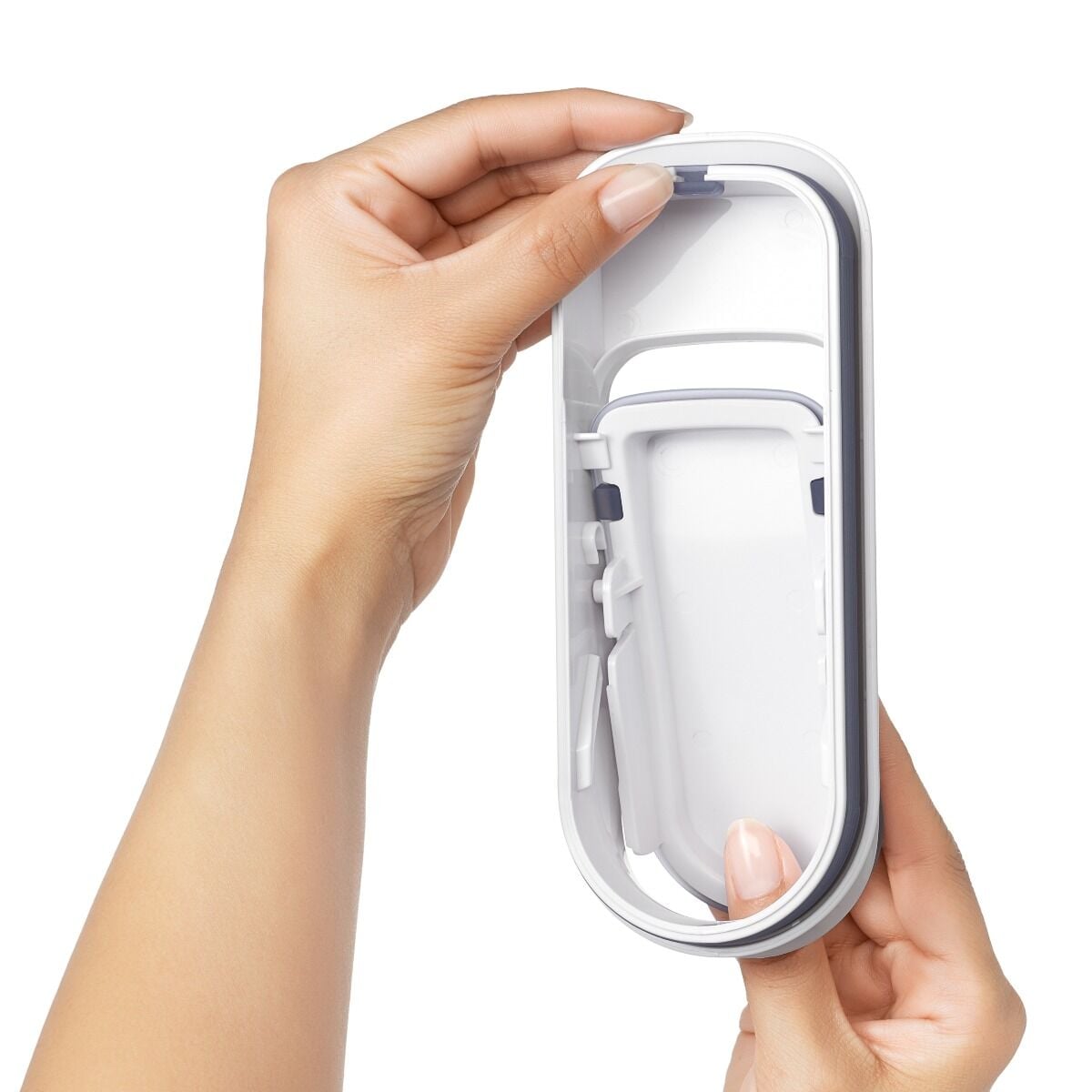 oxo-good-grips-all-purpose-dispenser-1-2-qt-g2 gg_11247400_4.jpg