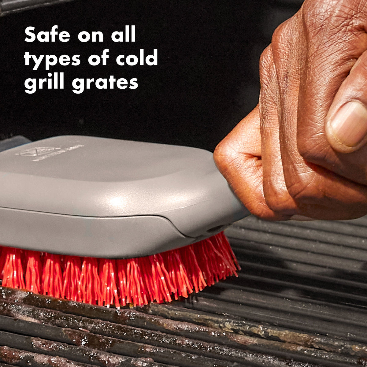 oxo-good-grips-nylon-grill-brush-for-cold-cleaning-y4 gg_11329400_8a.jpg
