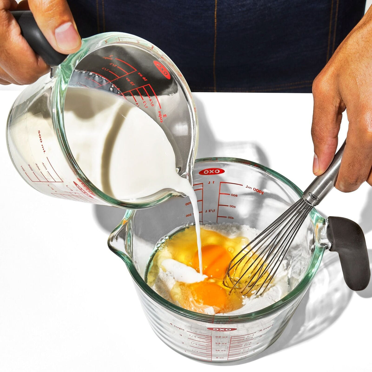 2-cup-and-4-cup-glass-measuring-cup-set-z9 oxo_glass_measuring_cups-11384700_016.jpg