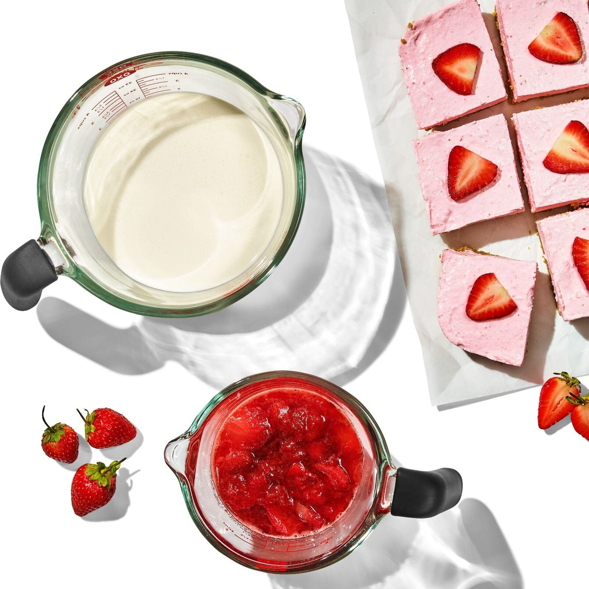 2-cup-and-4-cup-glass-measuring-cup-set-z9 oxo_glass_measuring_cups-11384700_018.jpg