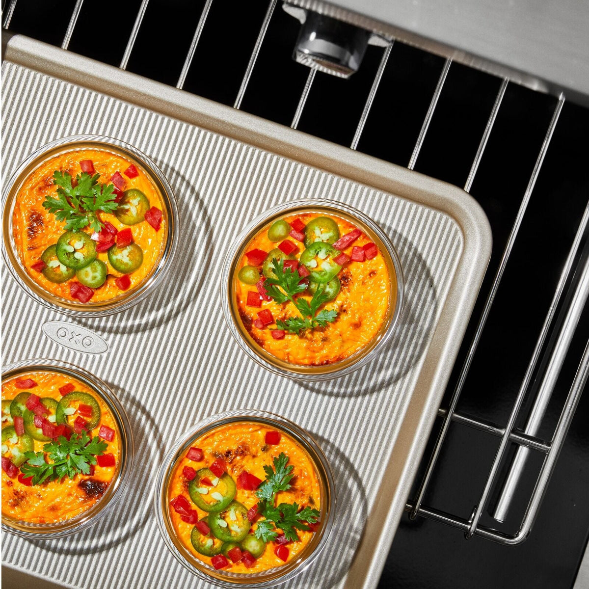 smart-seal-8-piece1-cup-glass-round-container-set-a6 oxo_smart_seal_containers-11382700_013.jpg