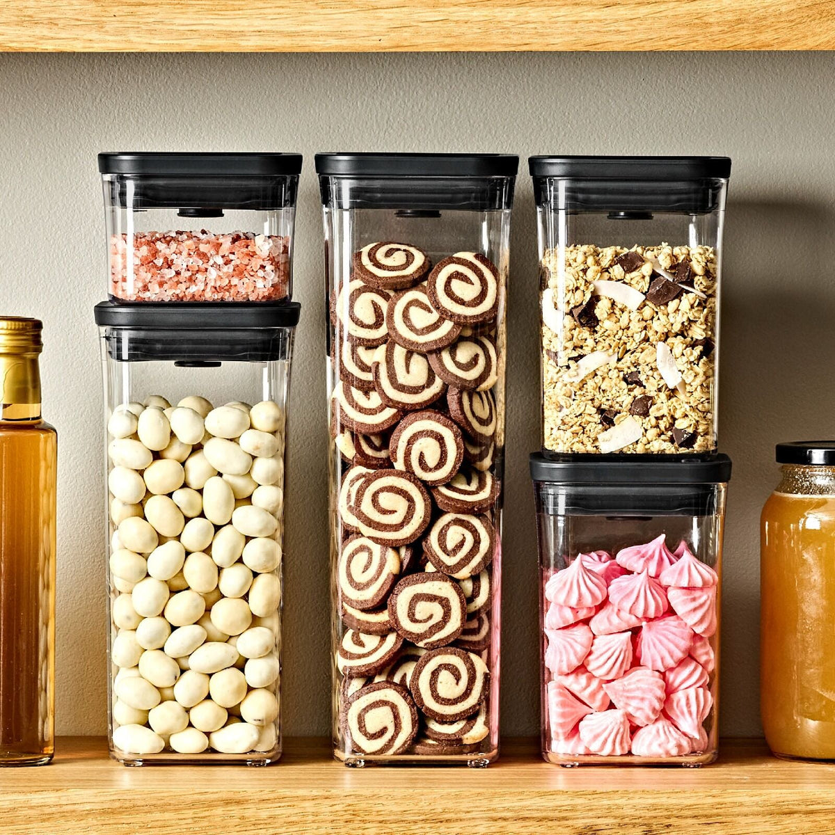 pop-container-rectangle-short-1-7-qt-1-6-l-matte-black-a5 pop-matte-neutrals-black_pdp_05_4_.jpg